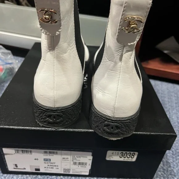 Authentic Chanel booties, worn once , logos on it perfect condition ! - Picture 6 of 11